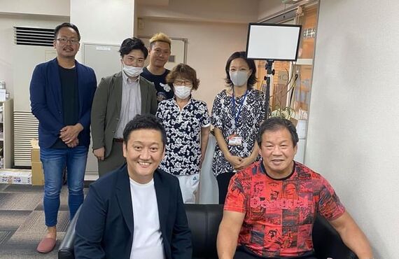 スマイルケア名古屋に藤波辰爾さんが来社されました。